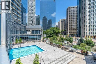8-1608 York St in Toronto, ON - Building Photo - Building Photo