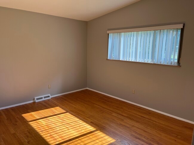 property at 2760 Flamingo Dr