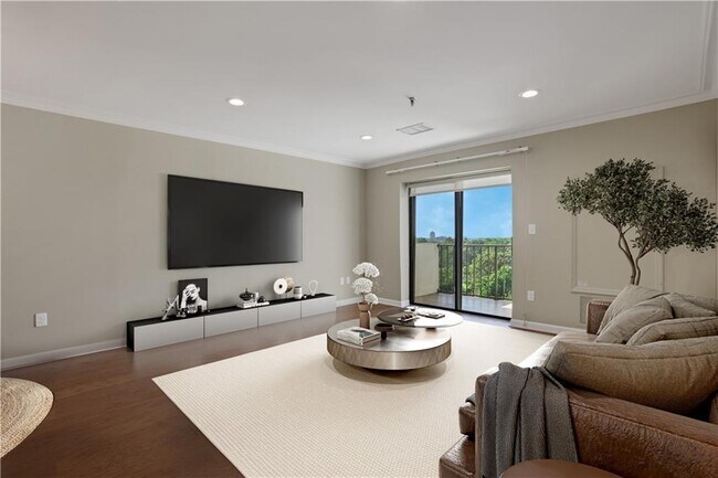 300 Johnson Ferry Rd in Atlanta, GA - Building Photo - Building Photo