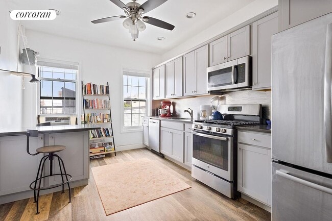 property at 117 Roebling St