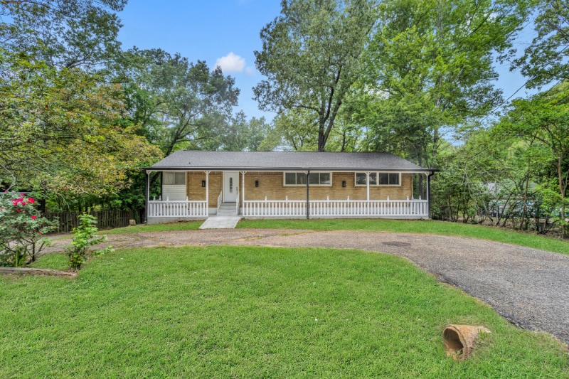 429 James Dr in Longview, TX - Building Photo