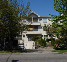 1012 85th St in Seattle, WA - Foto de edificio - Building Photo