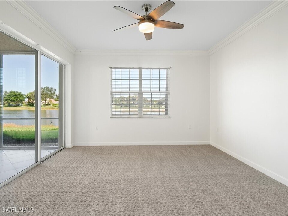 3302 Twilight Ln in Naples, FL - Foto de edificio