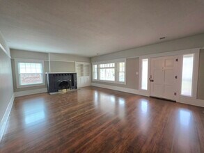 135 N Lincoln Ave in Manteca, CA - Building Photo - Building Photo