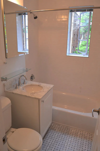 50 Alton Pl, Unit 1 in Brookline, MA - Building Photo - Building Photo