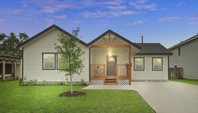 property at 1426 16th St
