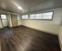 107 Elm Ave in Rockdale, TX - Building Photo - Building Photo