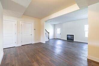 Little Creek Townhomes in Amelia, OH - Building Photo - Interior Photo