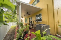 7835 NW 19th Ct in Pembroke Pines, FL - Foto de edificio - Building Photo