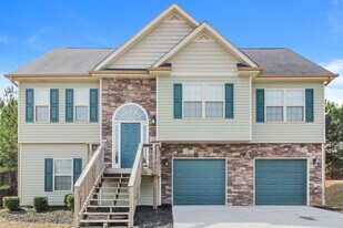 109 Andrews Ct in Dallas, GA - Building Photo