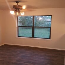 7023 Greenberry Dr in San Antonio, TX - Building Photo - Building Photo