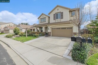 1124 Europena Dr in Brentwood, CA - Building Photo - Building Photo