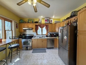 328 Washington St, Unit 3 in Somerville, MA - Building Photo - Building Photo
