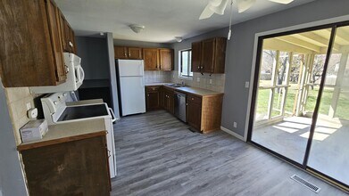 6834 E Winterberry Cir in Wichita, KS - Foto de edificio - Building Photo