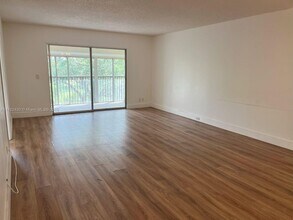 1101 SW 128th Terrace in Pembroke Pines, FL - Building Photo - Building Photo