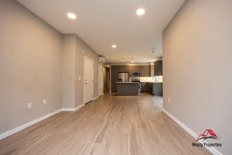 110 N Blandena St in Portland, OR - Building Photo - Building Photo