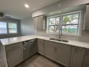 2228 W 71st St, Unit 1 in Chicago, IL - Building Photo - Building Photo