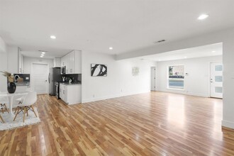 4604 Bundyhill Dr in Austin, TX - Building Photo - Building Photo