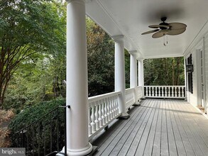 10856 Patowmack Dr in Great Falls, VA - Building Photo - Building Photo
