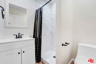 845 Hagar St in San Fernando, CA - Building Photo