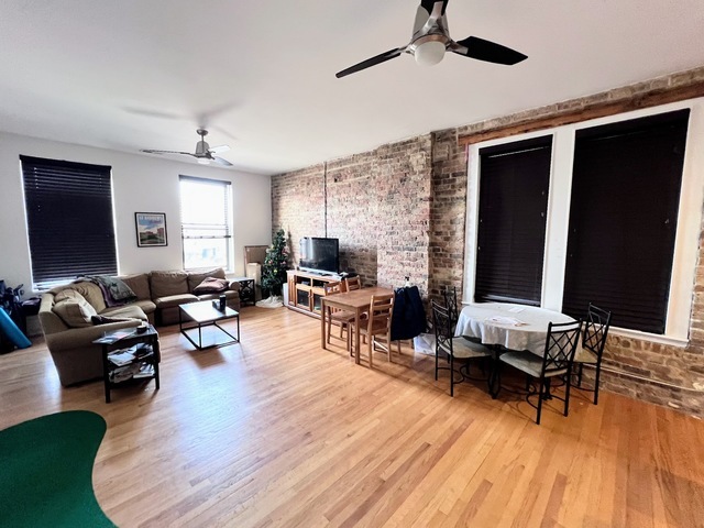2129 N Southport Ave, Unit 2 in Chicago, IL - Building Photo - Building Photo