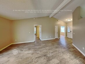 3618 Pond Ridge Ct E in Jacksonville, FL - Foto de edificio - Building Photo