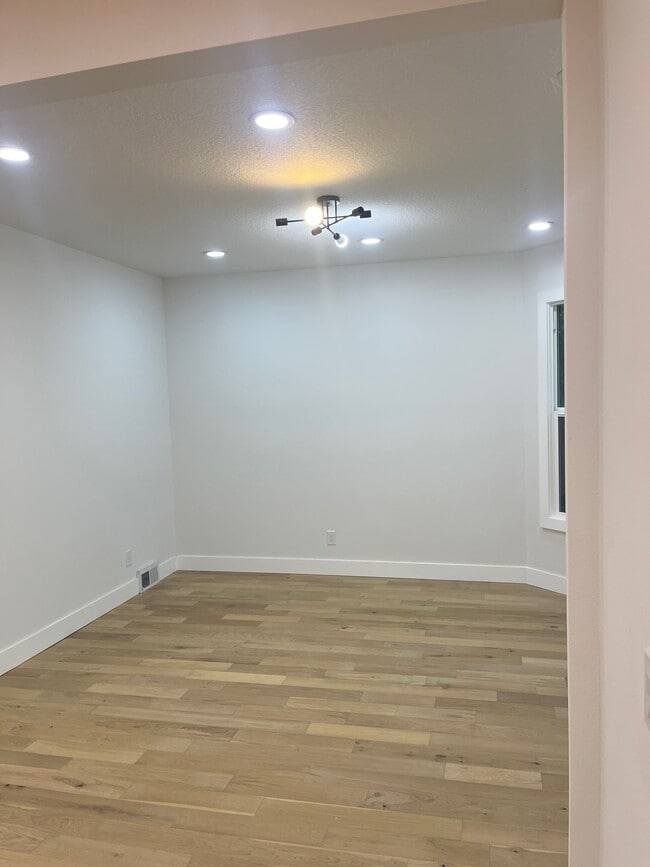 636 NE Prescott St in Portland, OR - Building Photo - Building Photo