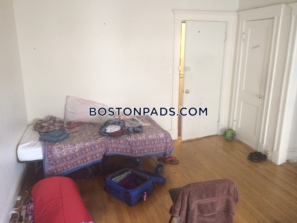 1163 Boylston St in Boston, MA - Building Photo