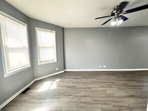 9613 S Ave N in Chicago, IL - Building Photo - Building Photo