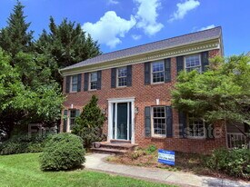 3608 Regency Ln in York, PA - Building Photo