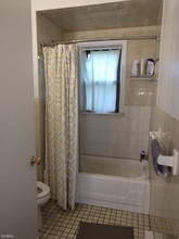 489 Main St-Unit -Apt 2 in Medford, MA - Foto de edificio - Building Photo