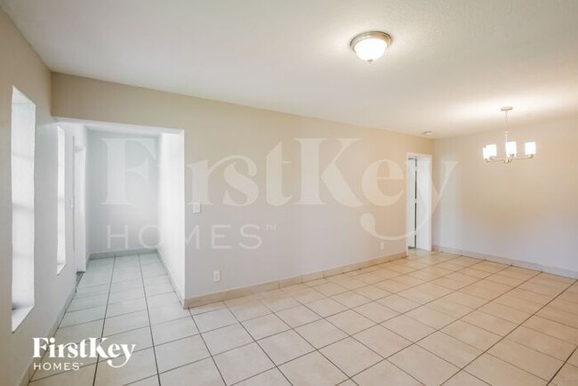 3321 NW 177th Terrace in Miami Gardens, FL - Building Photo - Building Photo
