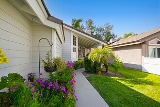 31594 Corte Salinas in Temecula, CA - Building Photo - Building Photo