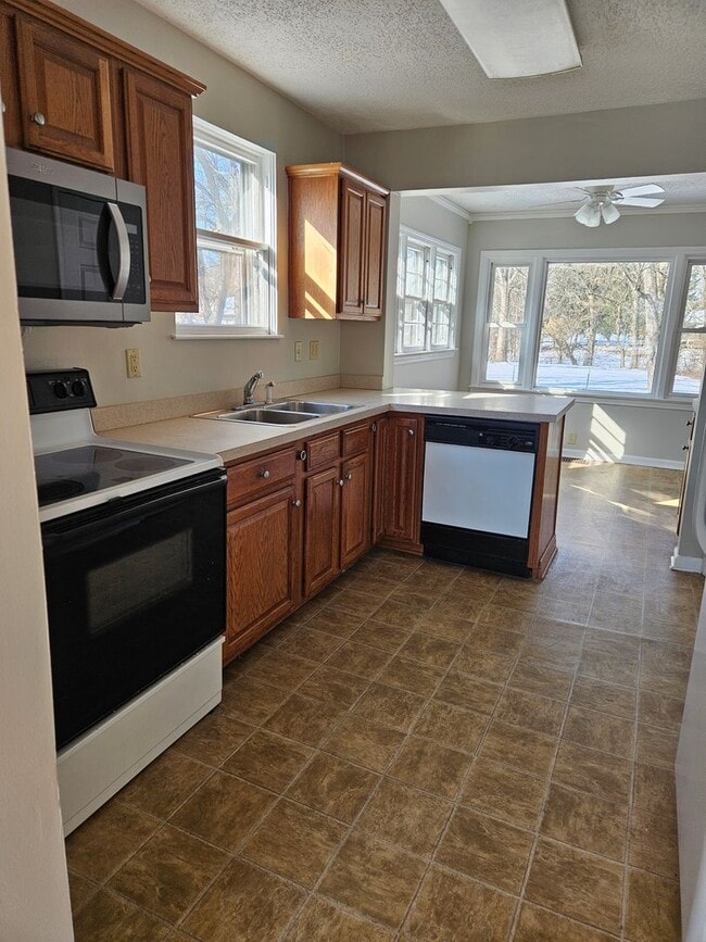 2789 Charlestown Rd in New Albany, IN - Building Photo - Building Photo