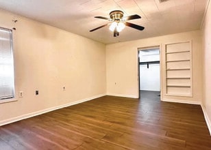 309 W Mimosa Dr in Sulphur, LA - Building Photo - Building Photo