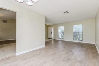 11536 Kazimer Dr in Orlando, FL - Foto de edificio - Building Photo