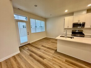 2622 N 2125 W in Clinton, UT - Building Photo - Building Photo