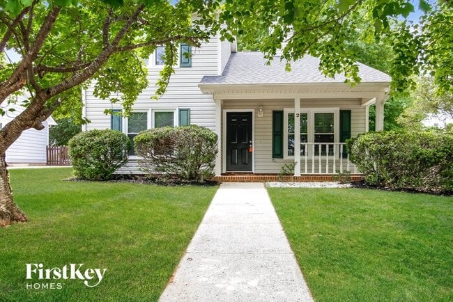 property at 2 Hickory Knoll Ct