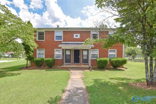 1512 Oakwood Ave NE in Huntsville, AL - Building Photo - Building Photo