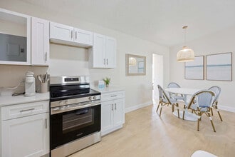 637 S Orlando Ave in Cocoa Beach, FL - Building Photo - Building Photo