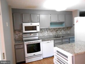 3281 Bethel Church Dr in Woodbridge, VA - Building Photo - Building Photo