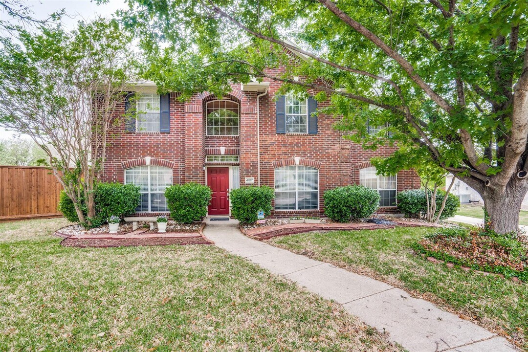 4817 Carolwood Dr in Plano, TX - Building Photo