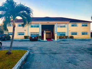 3050 Coral Springs Dr in Coral Springs, FL - Building Photo - Other