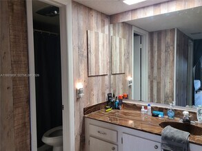 2306 S Cypress Bend Dr in Pompano Beach, FL - Building Photo - Building Photo