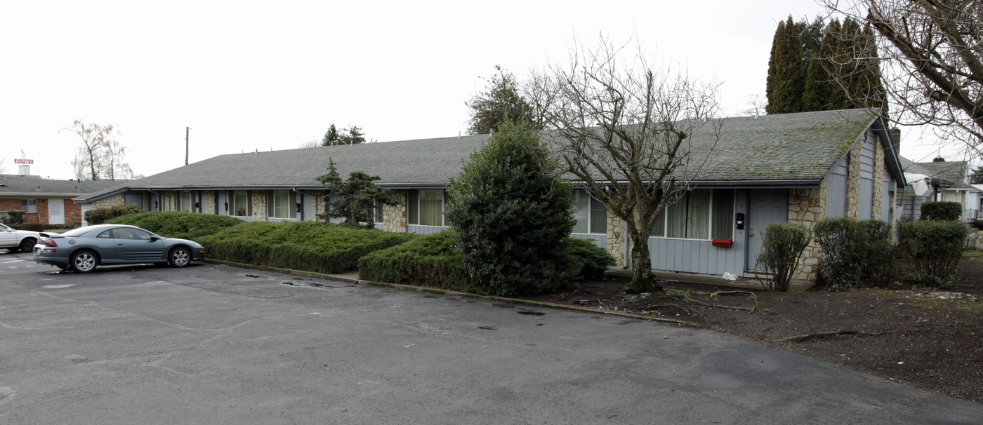 2409 E Mill Plain Blvd in Vancouver, WA - Building Photo