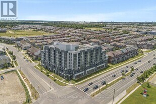 412 Silver Maple Rd in Oakville, ON - Building Photo