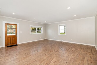 6416 Walnut Dr in Independence, KY - Foto de edificio - Building Photo