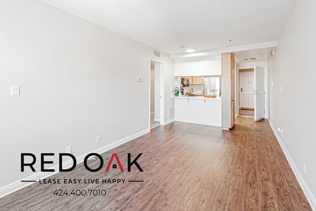 18700 Florida St in Huntington Beach, CA - Building Photo