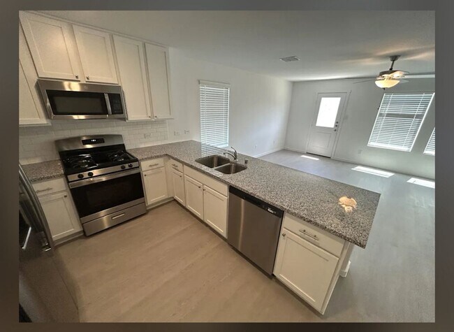 5015 Pleasant Shade Pl in Crowley, TX - Building Photo - Building Photo