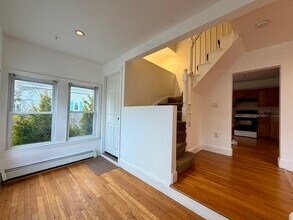 98 W Spring St in Avon, MA - Building Photo - Building Photo